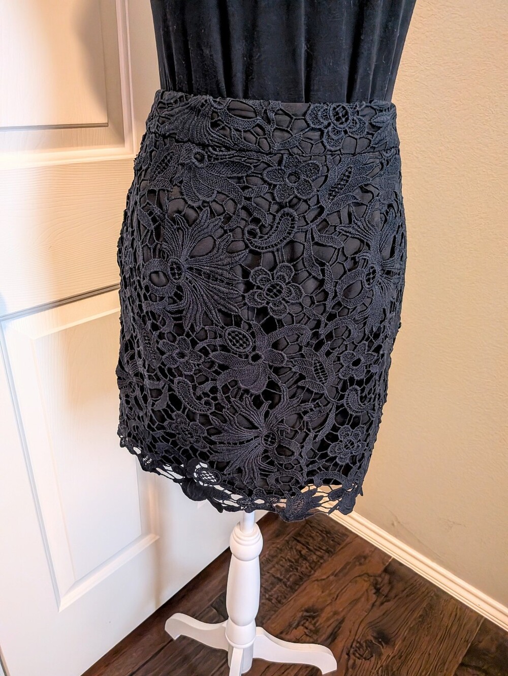 Banana Republic Black Floral Crochet Lace Mini Skirt